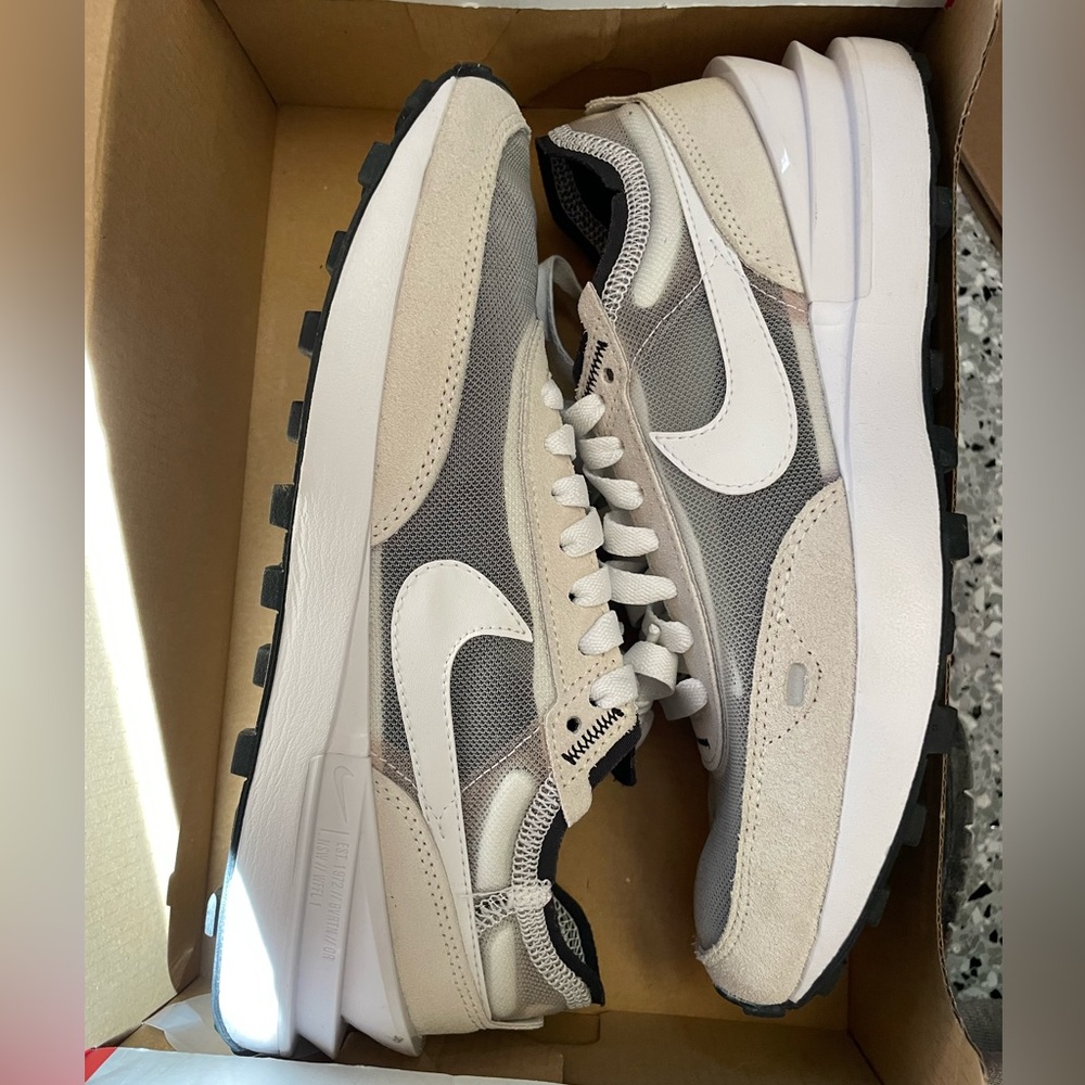 Nike Women Waffle One